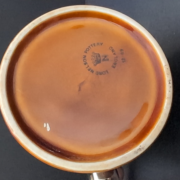 Vintage Lord Nelson Silent Night Pottery Beer Stein, Tan/Silver. - Picture 8 of 10